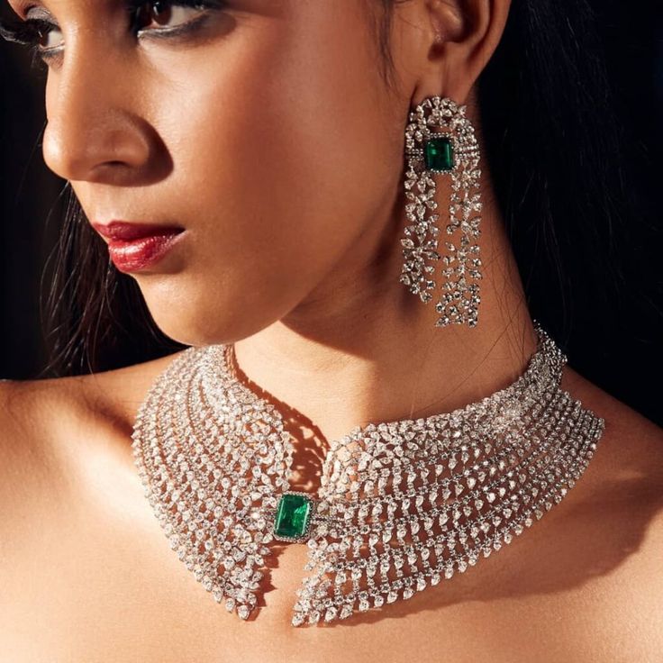 Sofia Rivera's Exquisite Necklace Collection: A Fusion of Elegance and Edginess